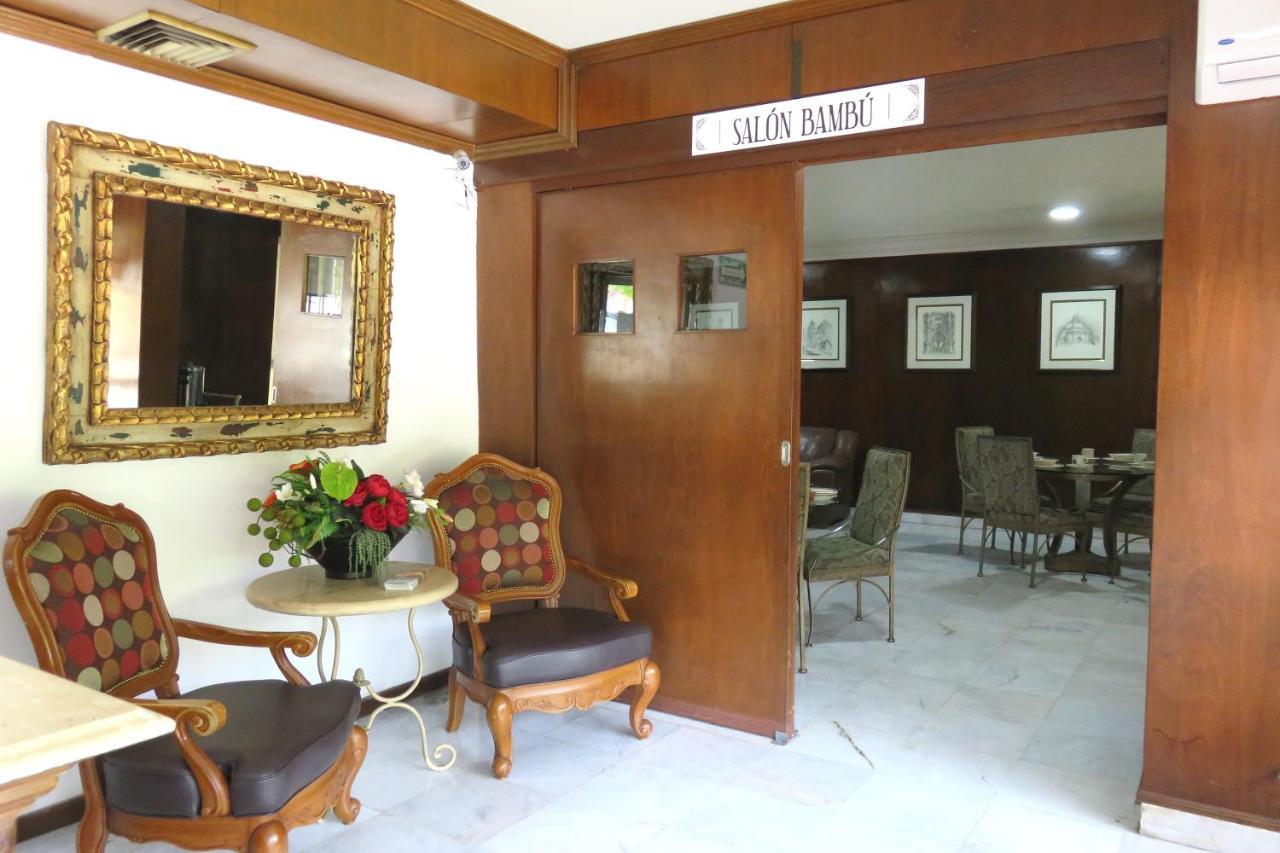 Hotel Huizache Saltillo Dış mekan fotoğraf