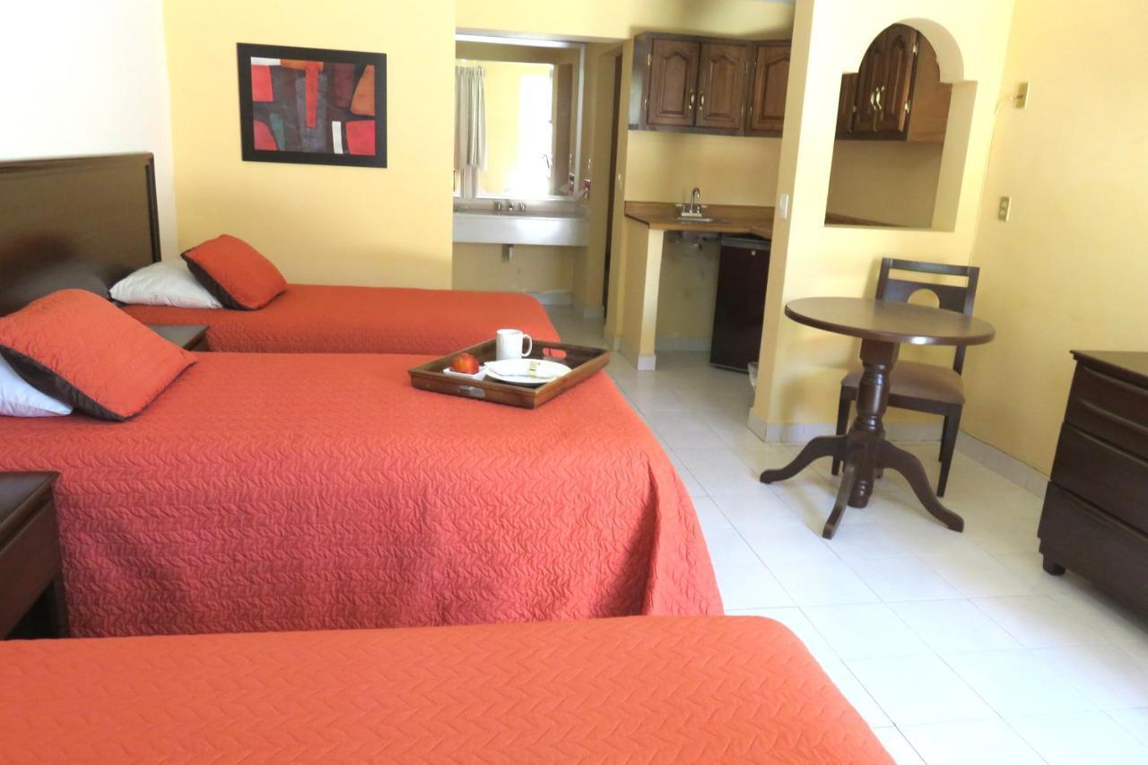 Hotel Huizache Saltillo Dış mekan fotoğraf