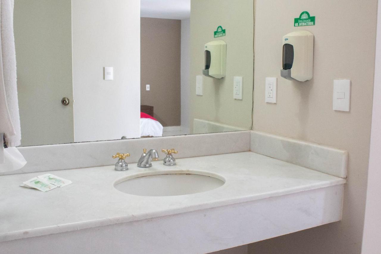 Hotel Huizache Saltillo Dış mekan fotoğraf